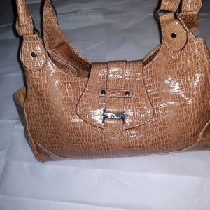 ⭐$ FINAL TAN FAUX LEATHER CROC HANDBAG